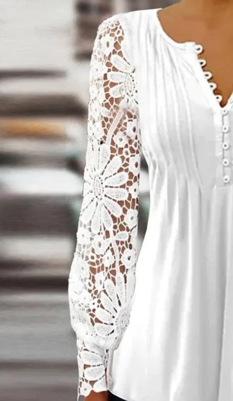 טוניקה עם שרוולים מבד תחרה פרחונית לבנה