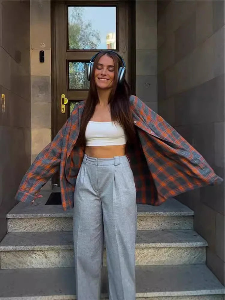 עלמה | חולצת פלאיד וינטג' עם כיסים וצווארון מפונפן