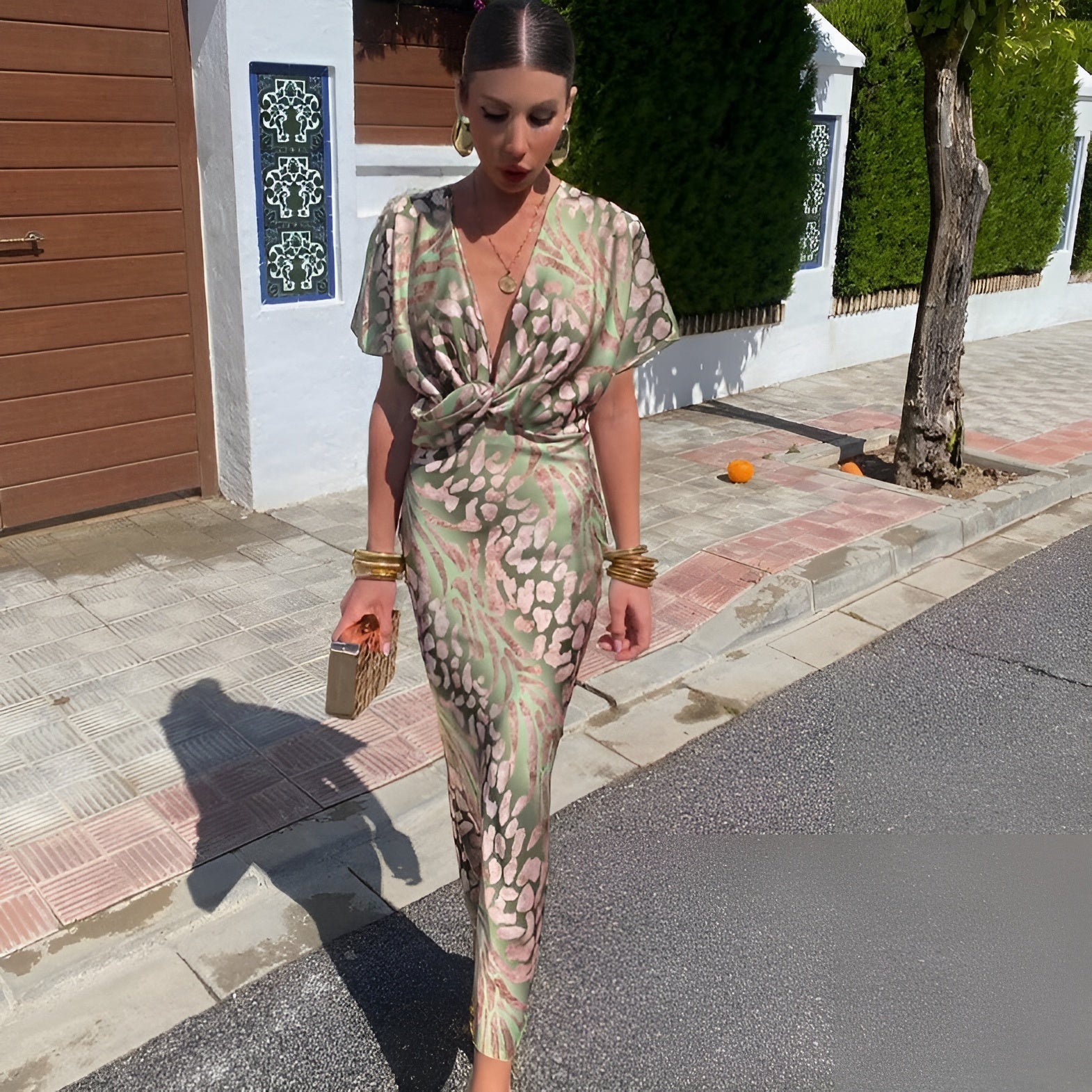 מתילדה | שמלה ארוכה עם צווארון V מסובב