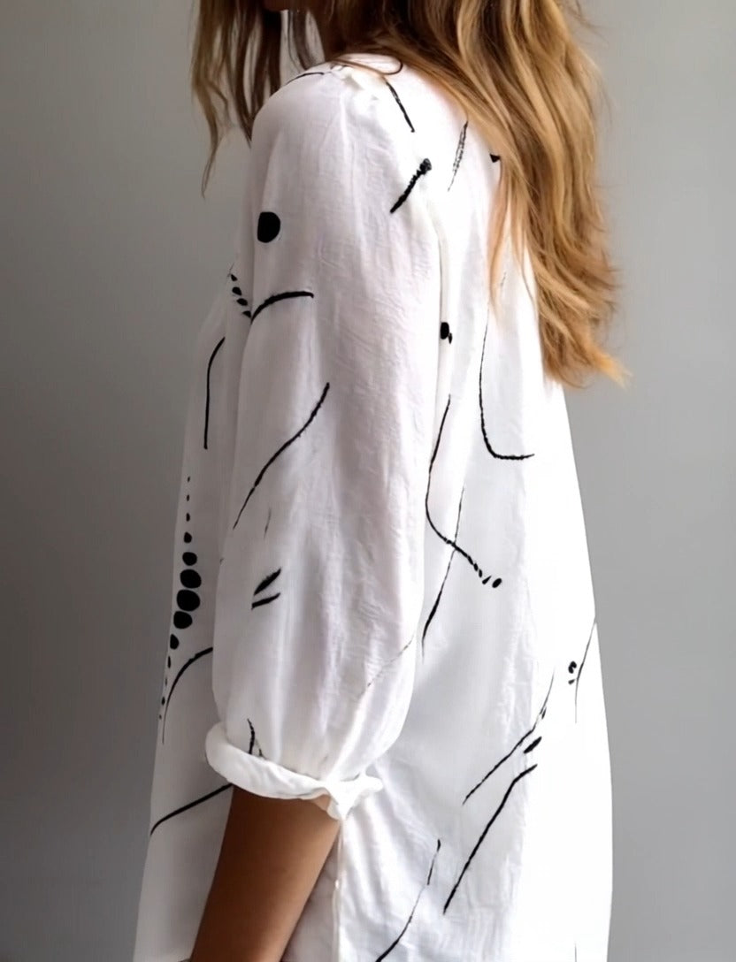 חולצת בסיס לבנה עם שרוולים ארוכים