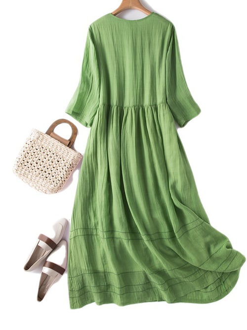 גינת | שמלת רטרו חלקה עם צווארון V ושרוולים בינוניים