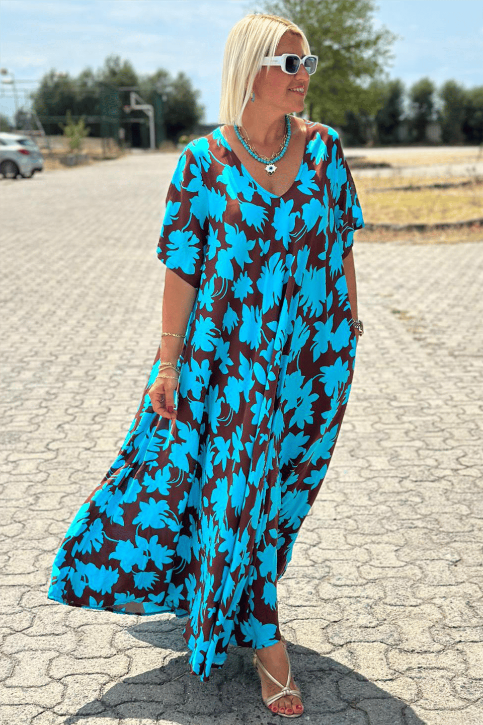 ליאת | שמלת מקסי פרחונית קז'ואל עם מחשוף V