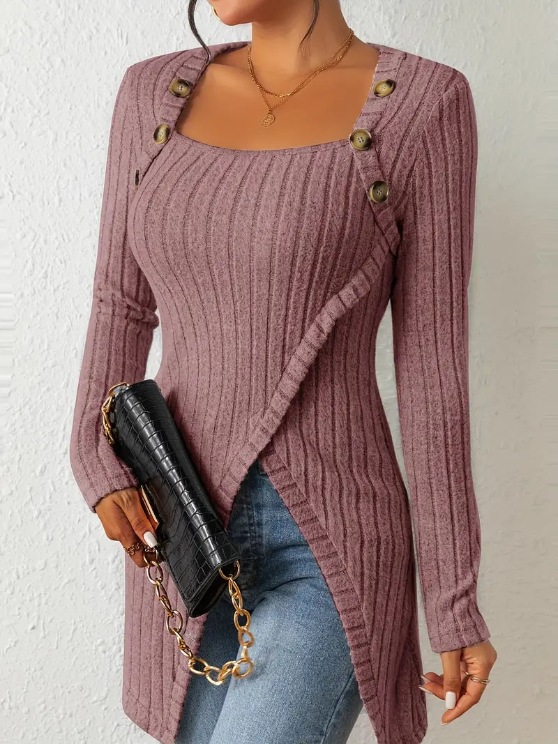 ג'וליה - טופ אסימטרי עם כפתורים ומבנה ריבוד