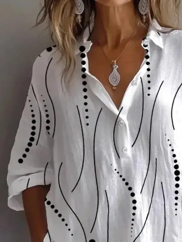 חולצת בסיס לבנה עם שרוולים ארוכים