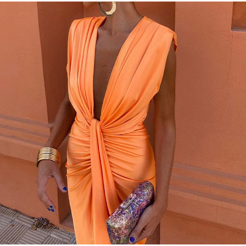 לונה | שמלת ערב עם מחשוף עמוק