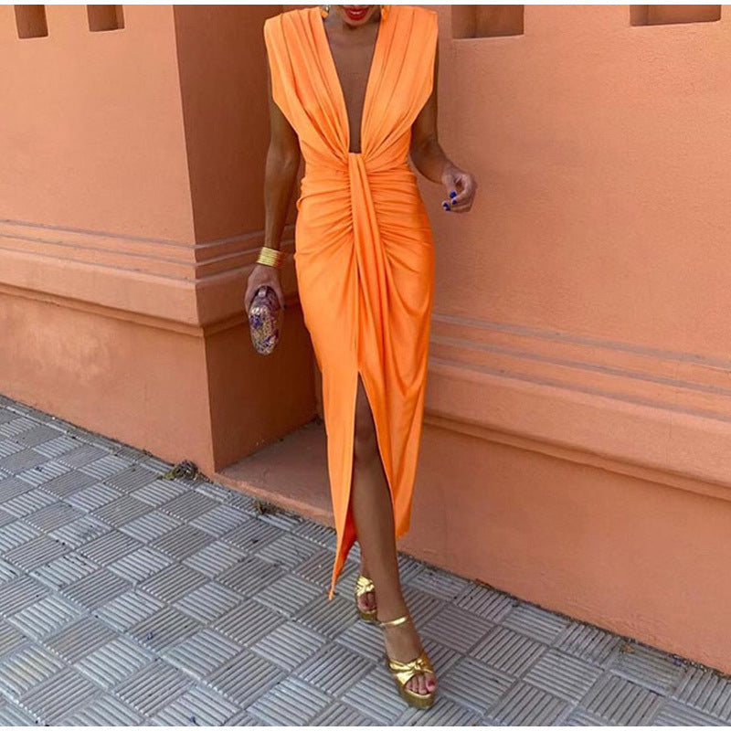 לונה | שמלת ערב עם מחשוף עמוק