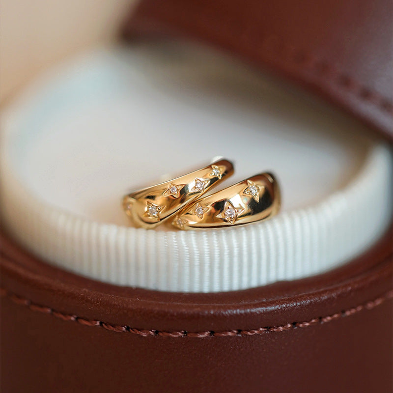 כיסוי בצבעי זהב ולוקסוס