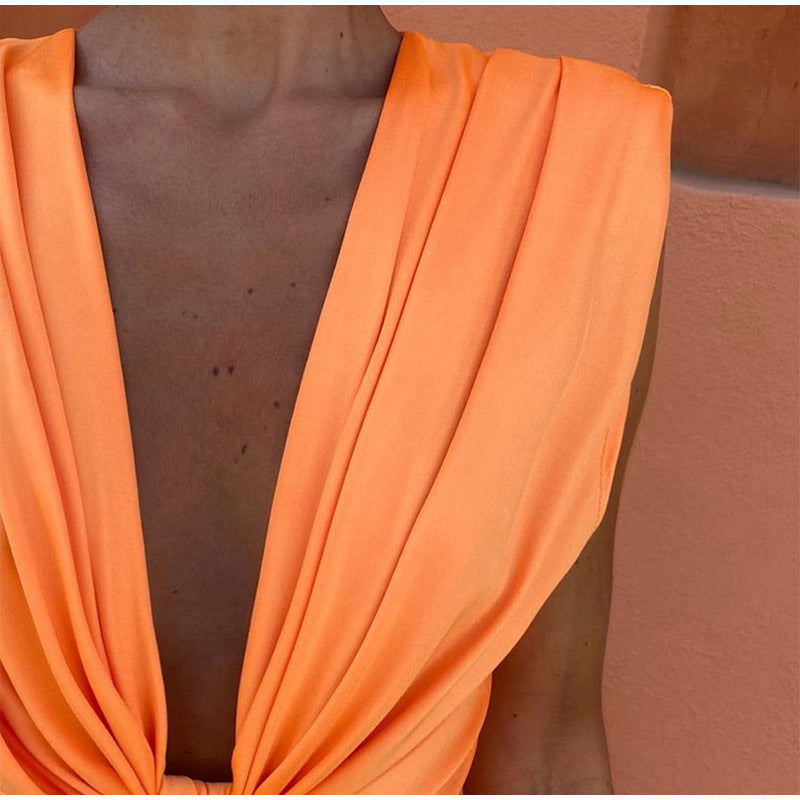 לונה | שמלת ערב עם מחשוף עמוק