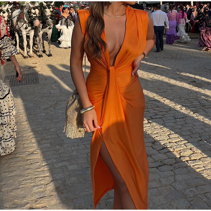 לונה | שמלת ערב עם מחשוף עמוק