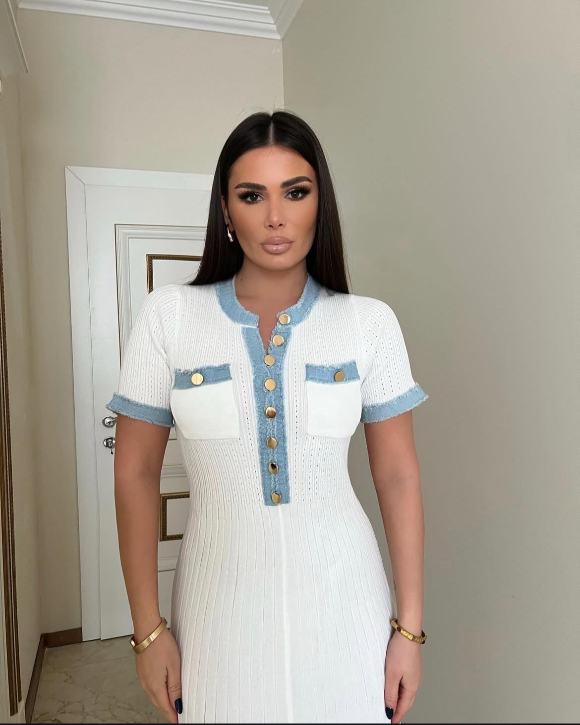 מילנה | שמלת מקסי מנוגדת מחמיאה