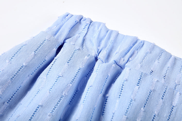 תהילה | סט של חולצה ומכנסיים קצרים אלגנטיים ורעננים