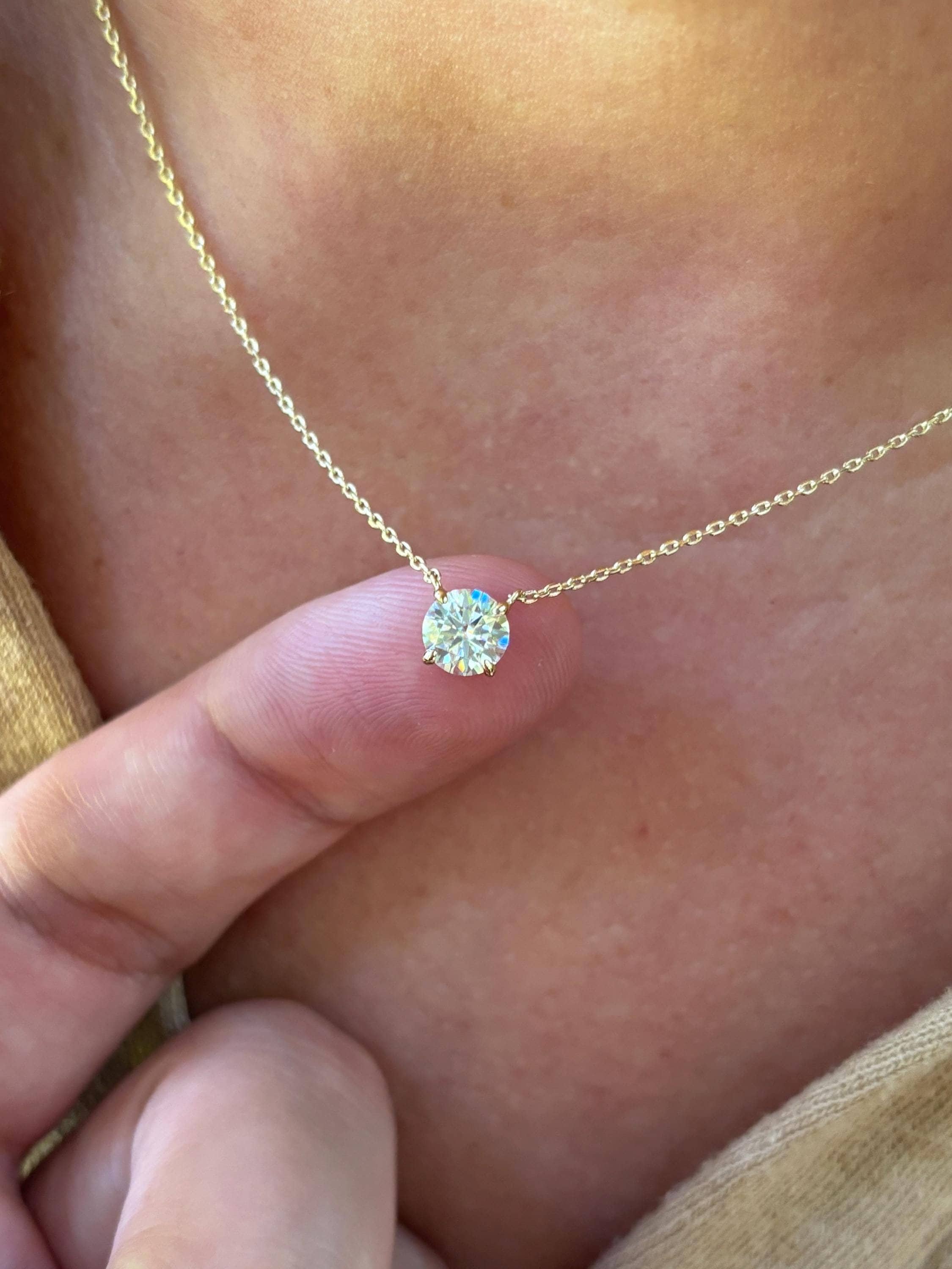 שיר | שרשרת מוסונייט קלאסית ונוצצת