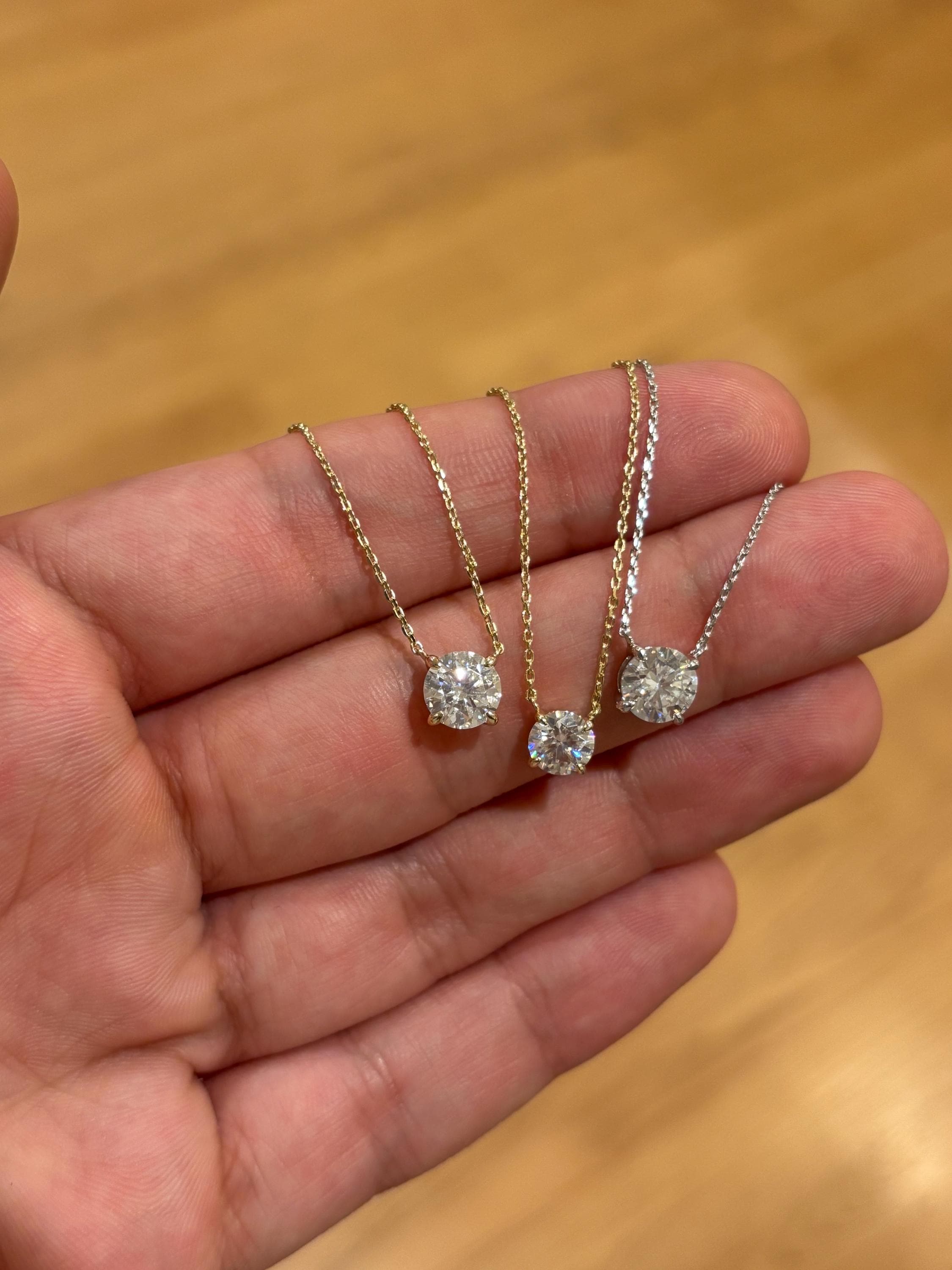 שיר | שרשרת מוסונייט קלאסית ונוצצת