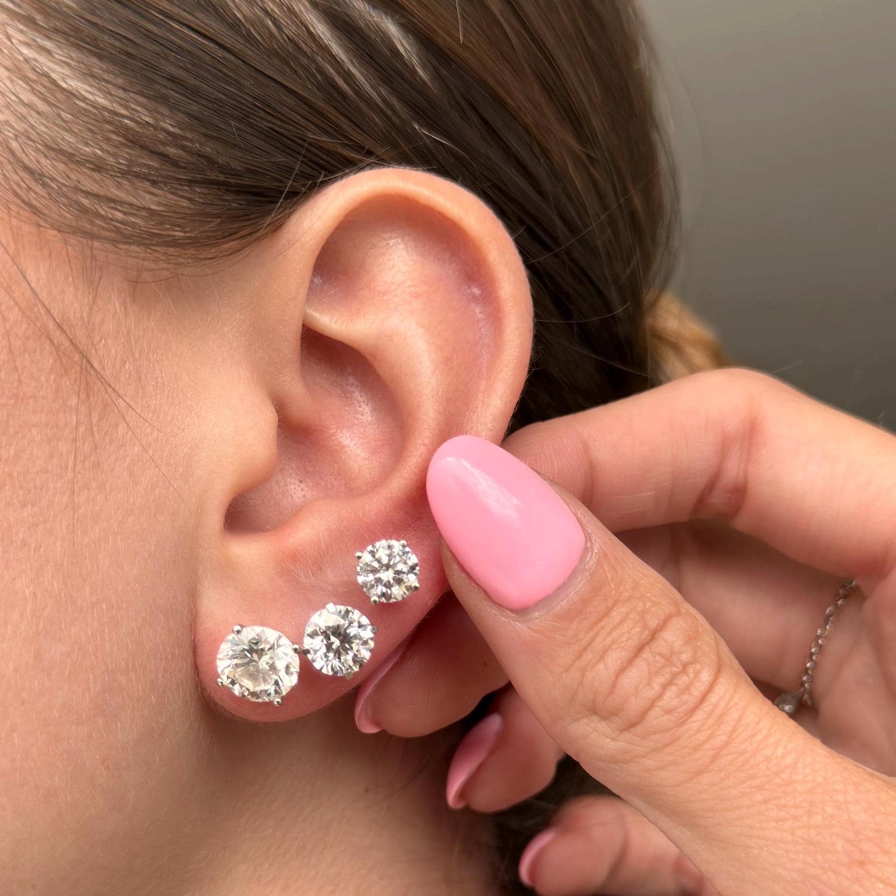 אור | זוג עגילי מואסנייט קלאסיים ונוצצים