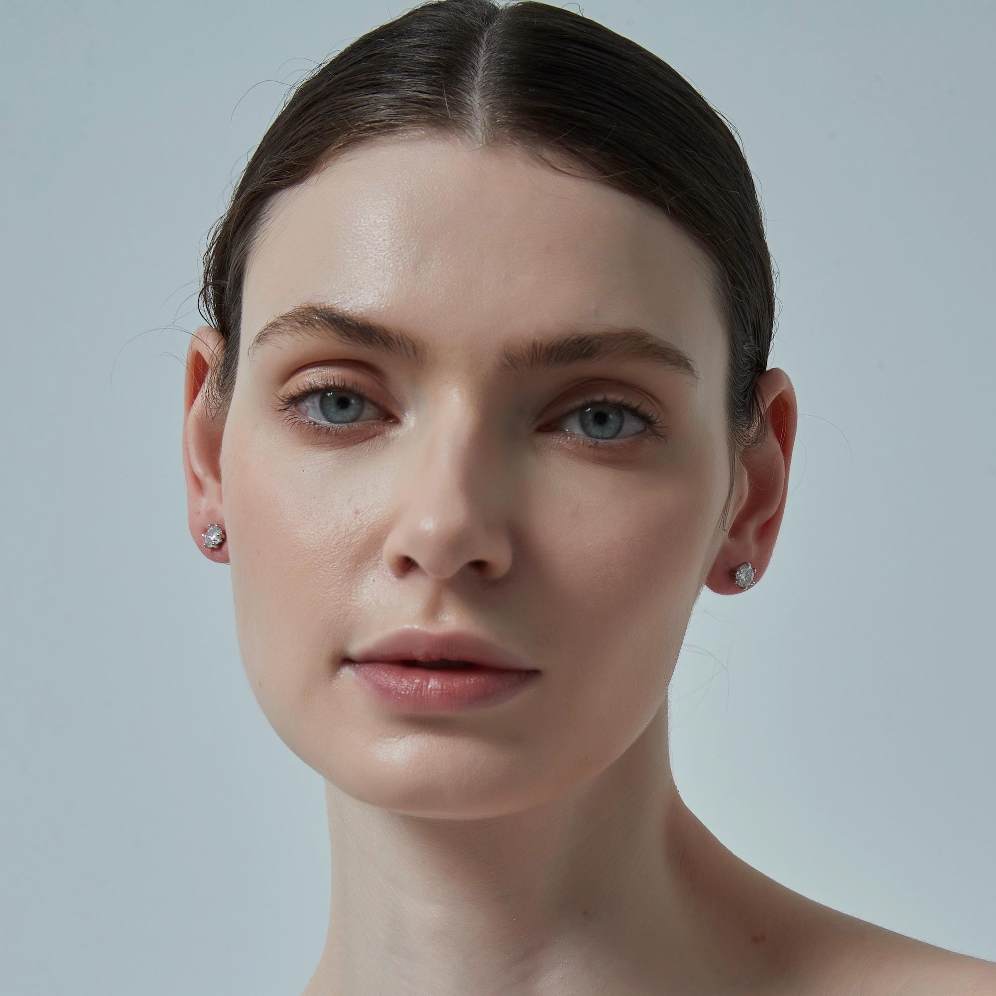 ליאן | עגילי מואסנייט עגולים ועדינים