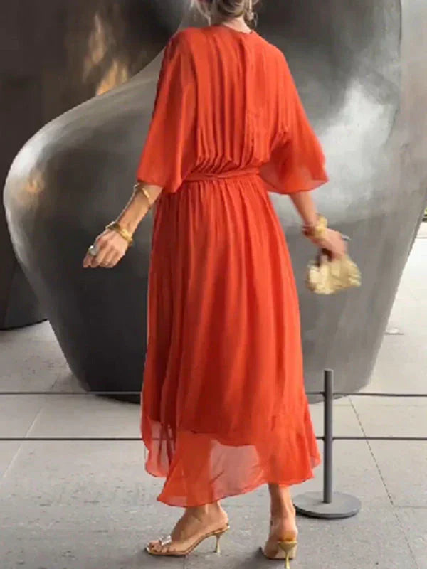 מוניקה | שמלה משי עם צווארון V